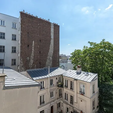 Charming Near Montmartre Апартаменты